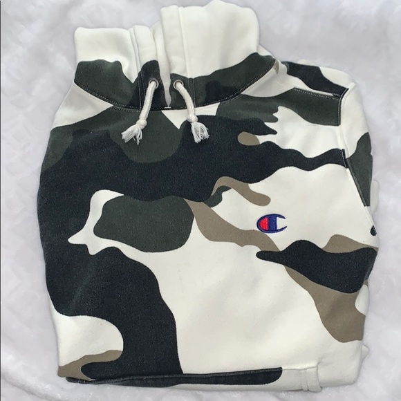 Champion Tops - Champion Camo hoodie (Men’s S)